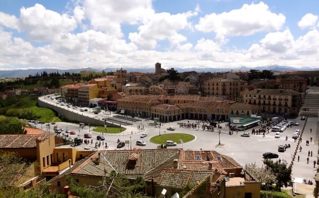 TwoBadTourists Talk: Video From Our Day Trip To Segovia Spain
