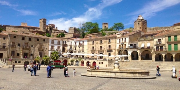 TwoBadTourists Talk: Video From Our Day Trip To Trujillo Spain